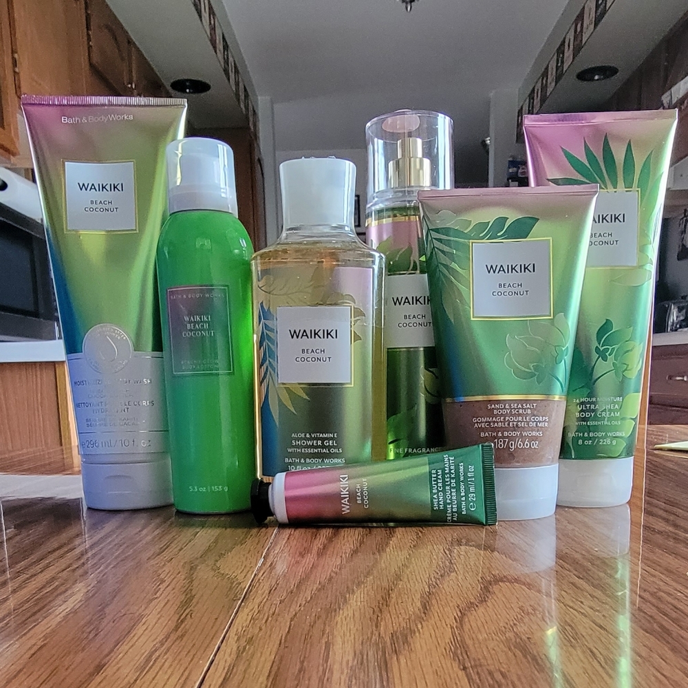 Bath and Body Works Waikiki Beach Coconut Body Care Set